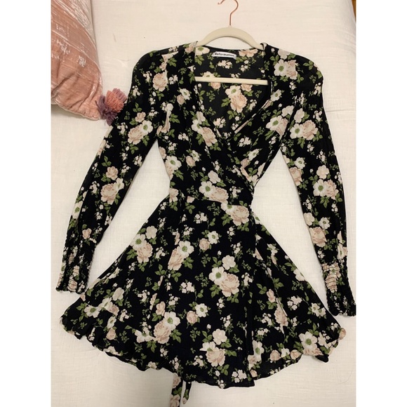 Reformation Dresses & Skirts - Reformation Wrap Dress